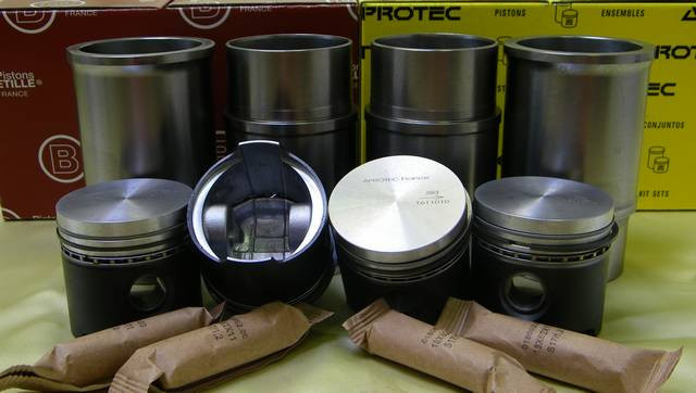 Kit chemises pistons Ø 70.00 mm Renault 688.01 à 13 - 1108 cc