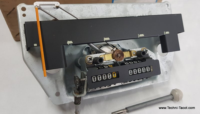 Compteur vitesse et km tachymetre neuf - Simca Trianon versailles regence