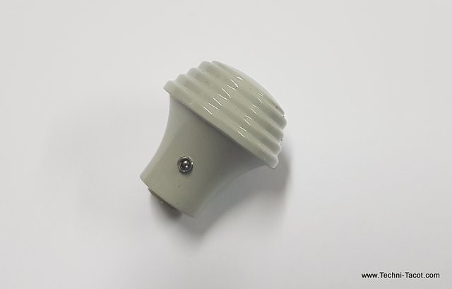 Bouton gris a pointeau pour tableau de bord Ford Vedette 53 et 54