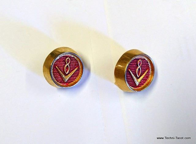 Insignes V8 rond custode Simca Versailles Chambord
